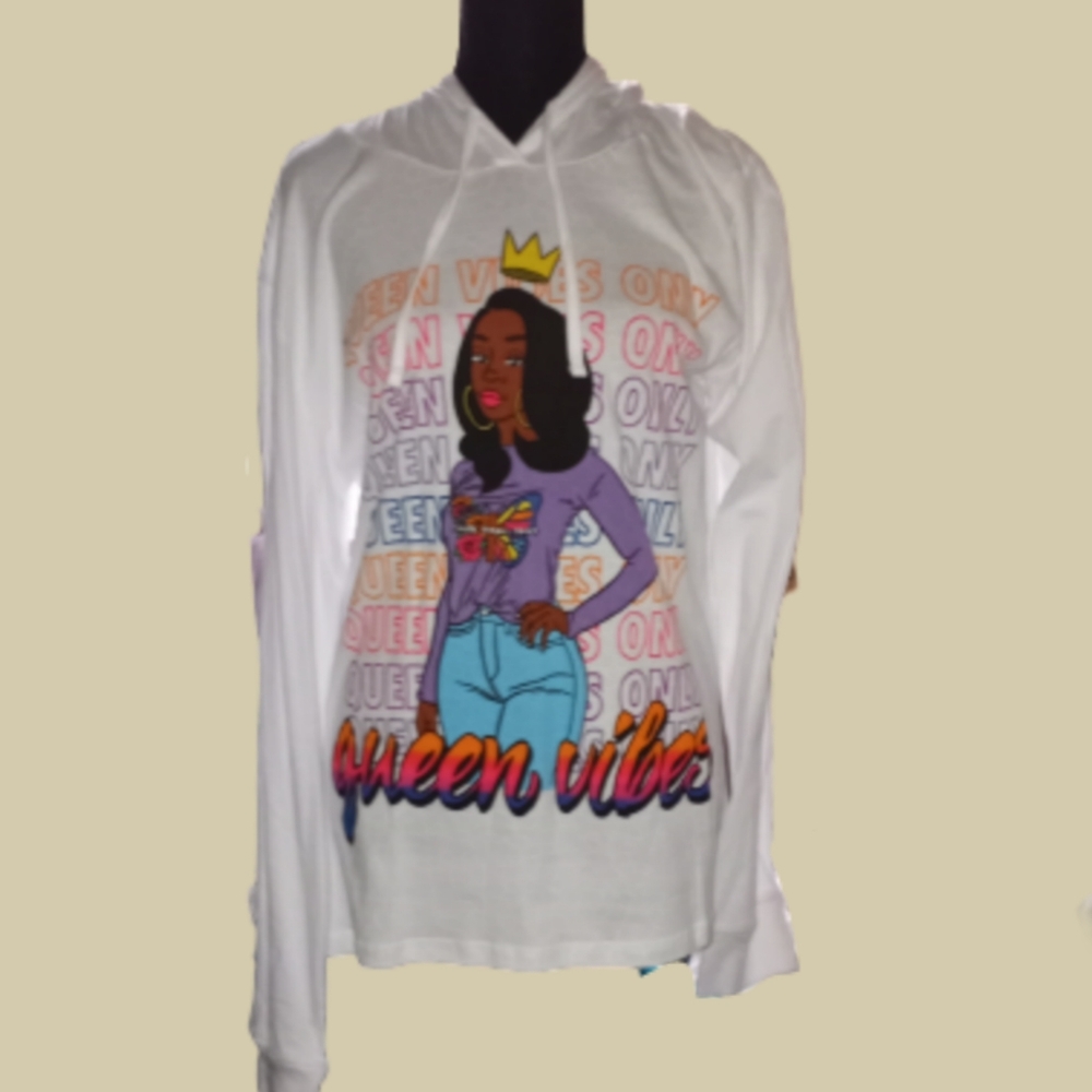 ON FIRE-Queen Vibes- Women's Hooded Tee- PLUS SIZE